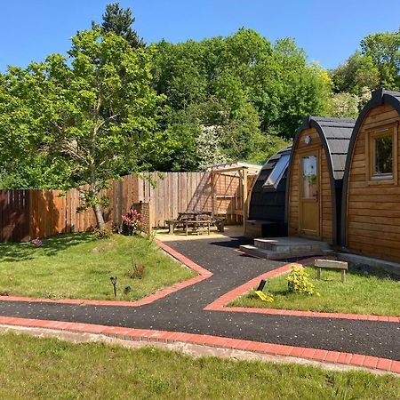 Squirrel Glamping Pod School House Farm Hotel Leighton  Eksteriør billede
